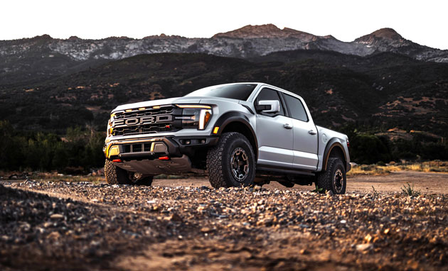 Extra thick PPF protects Jeep while off-roading